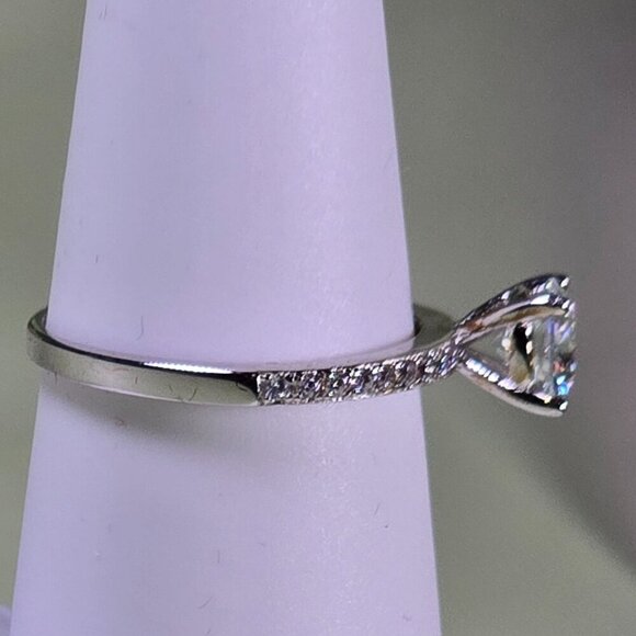 Silver Engagement Ring With 1ct Round Moissanite Solitaire & CZ‎ Accents Size 7 - Picture 3 of 10